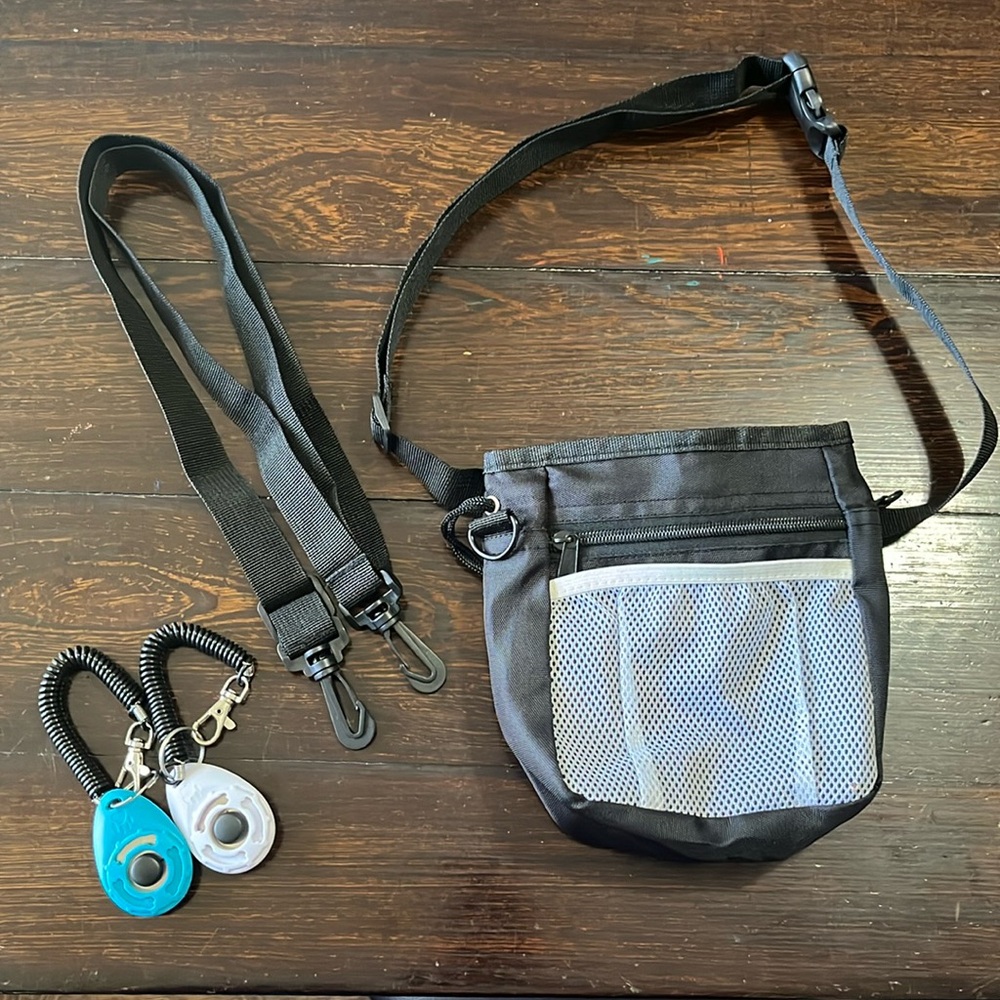 Dog training kit with treat bag and 2 clicker training devices with wrist straps